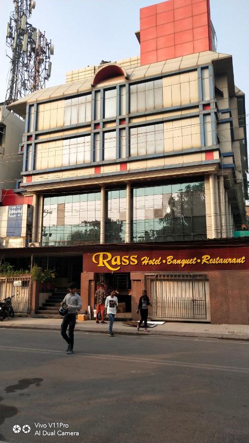 Rass Hotel Kānpur Exterior photo