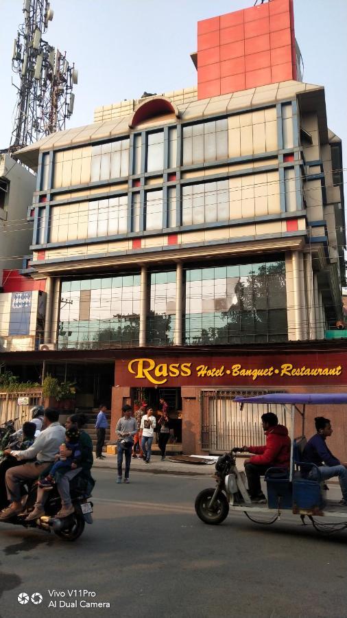 Rass Hotel Kānpur Exterior photo
