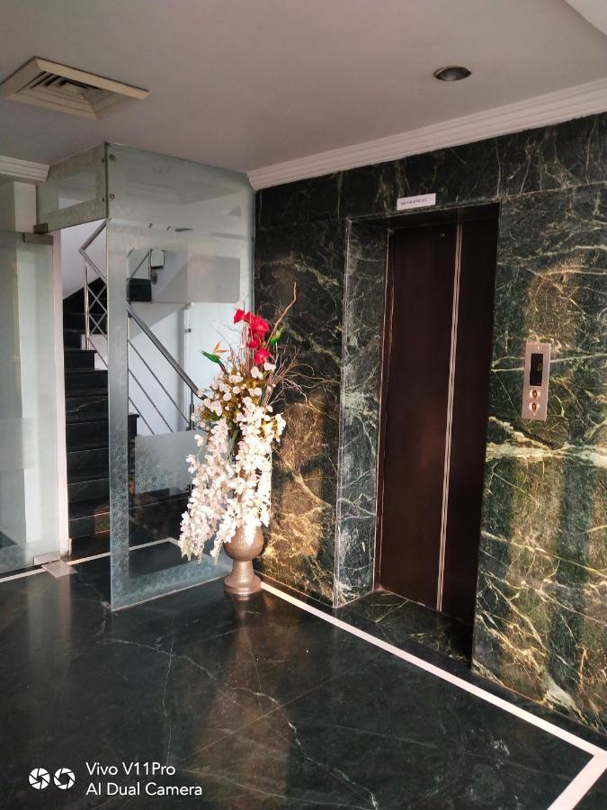Rass Hotel Kānpur Exterior photo